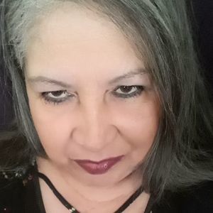 Meet your Posher, Iris